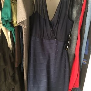 Sangria size 10 navy blue